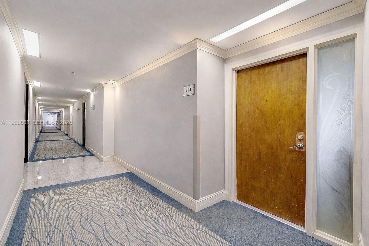 7601 E Treasure Dr, Unit 611, North Bay Village, FL 33141 Photo