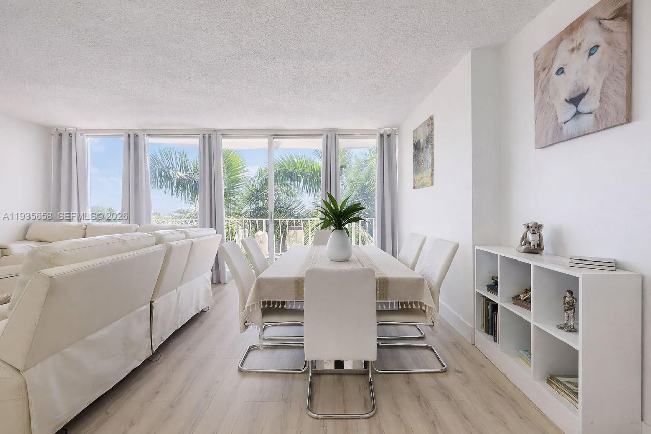 7601 E Treasure Dr, Unit 611, North Bay Village, FL 33141 Photo