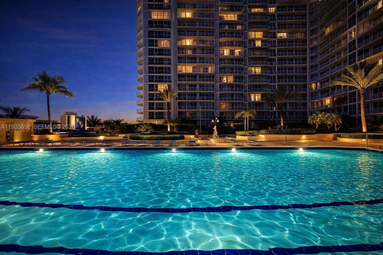 7601 E Treasure Dr, Unit 611, North Bay Village, FL 33141 Photo