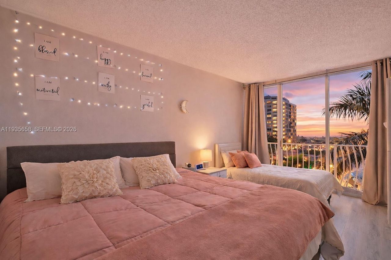 7601 E Treasure Dr, Unit 611, North Bay Village, FL 33141 Photo