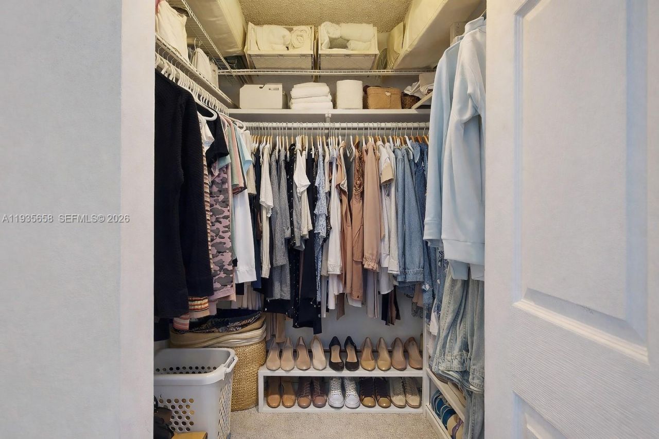 7601 E Treasure Dr, Unit 611, North Bay Village, FL 33141 Photo