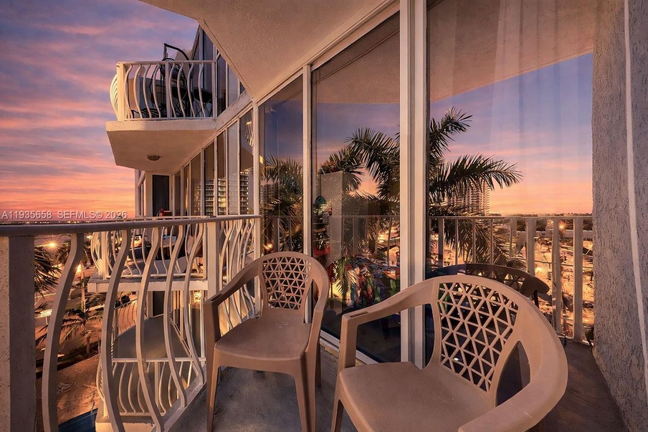 7601 E Treasure Dr, Unit 611, North Bay Village, FL 33141 Photo