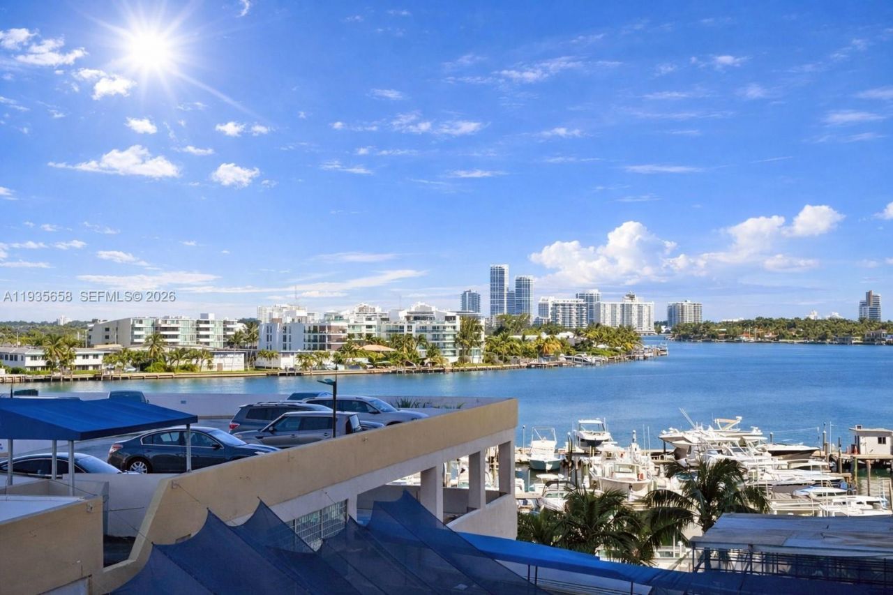 7601 E Treasure Dr, Unit 611, North Bay Village, FL 33141 Photo