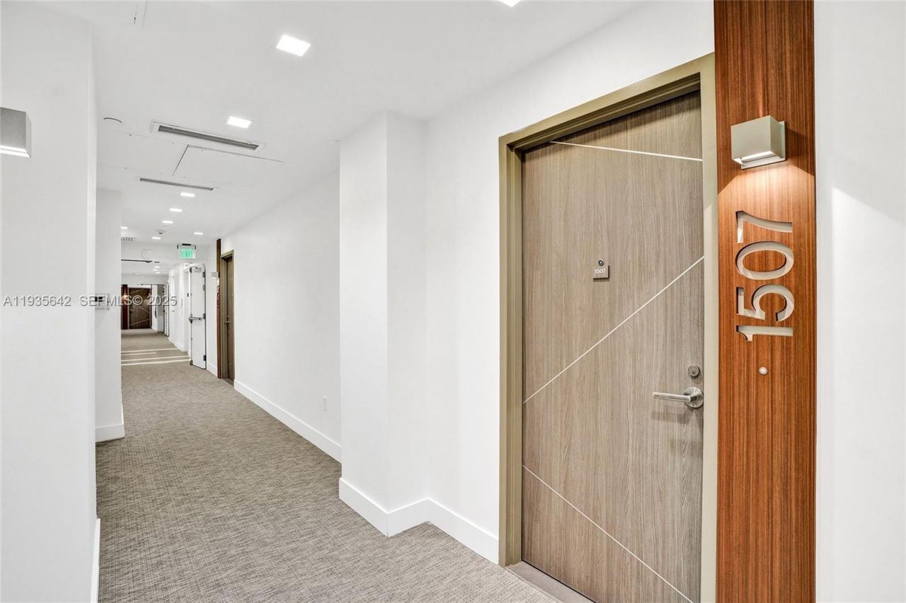 601 NE 27th St, Unit 1507, Miami, FL 33137 Photo