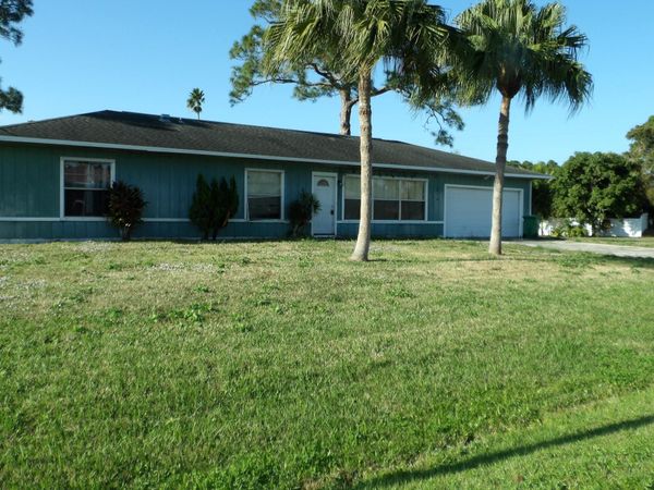 682 NW Cardinal Drive, Port St. Lucie, FL 34983