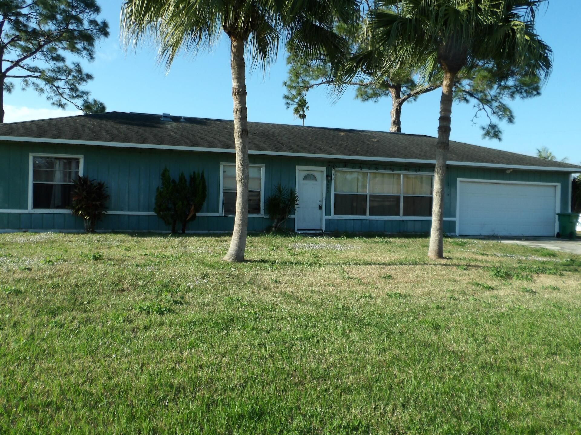 682 NW Cardinal Drive, Port Saint Lucie, FL 34983 Photo