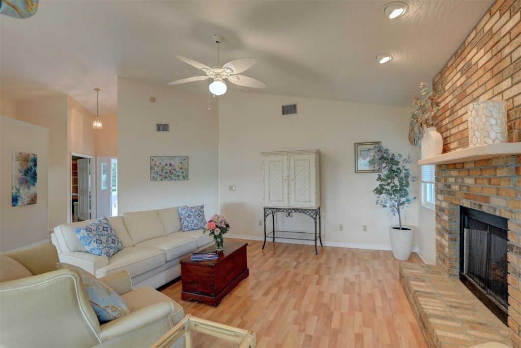 9745 N Marina Drive, Sebastian, FL 32958 Photo