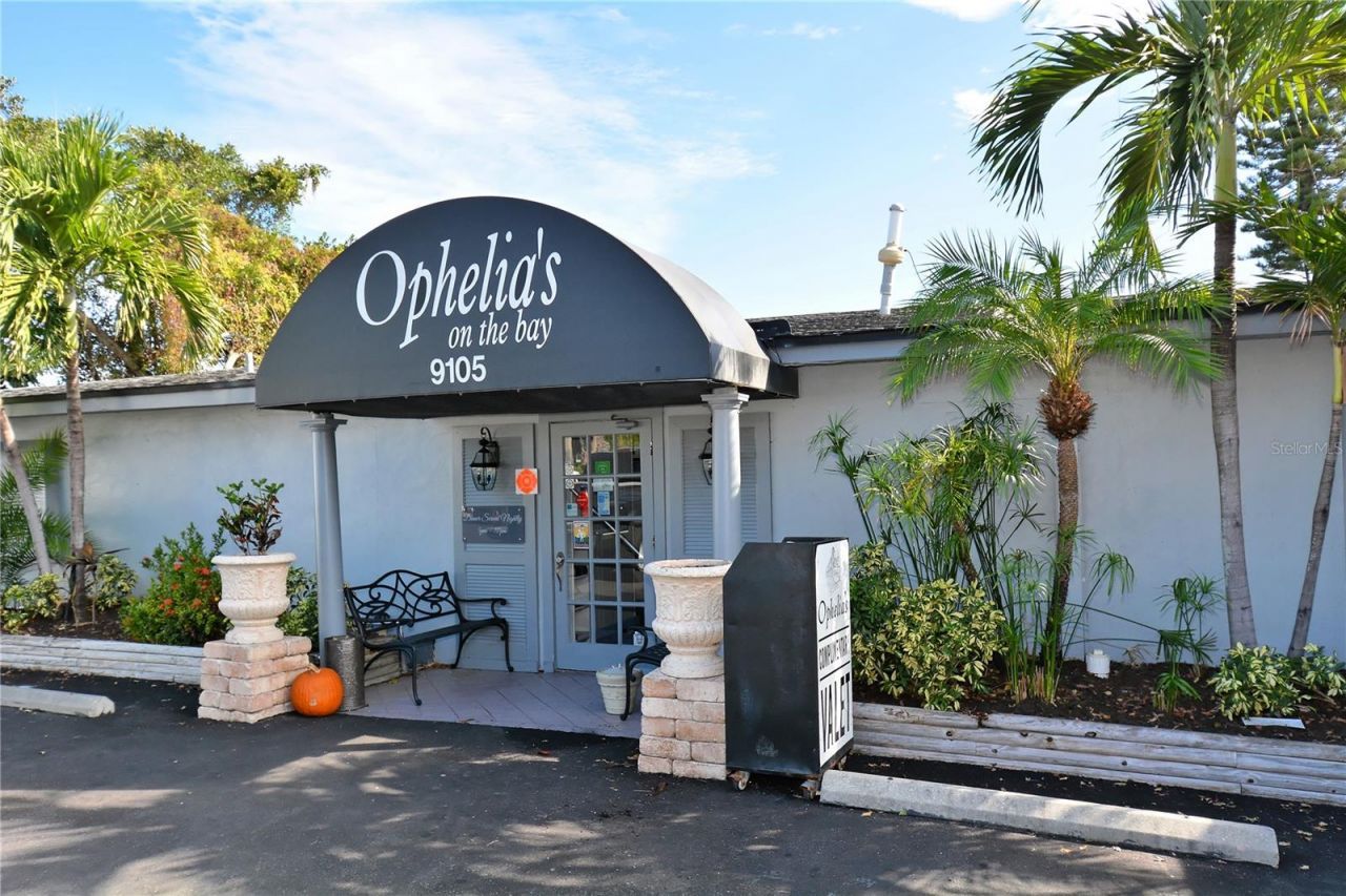 8625 Midnight Pass Road, Unit 305B, Sarasota, FL 34242 Photo