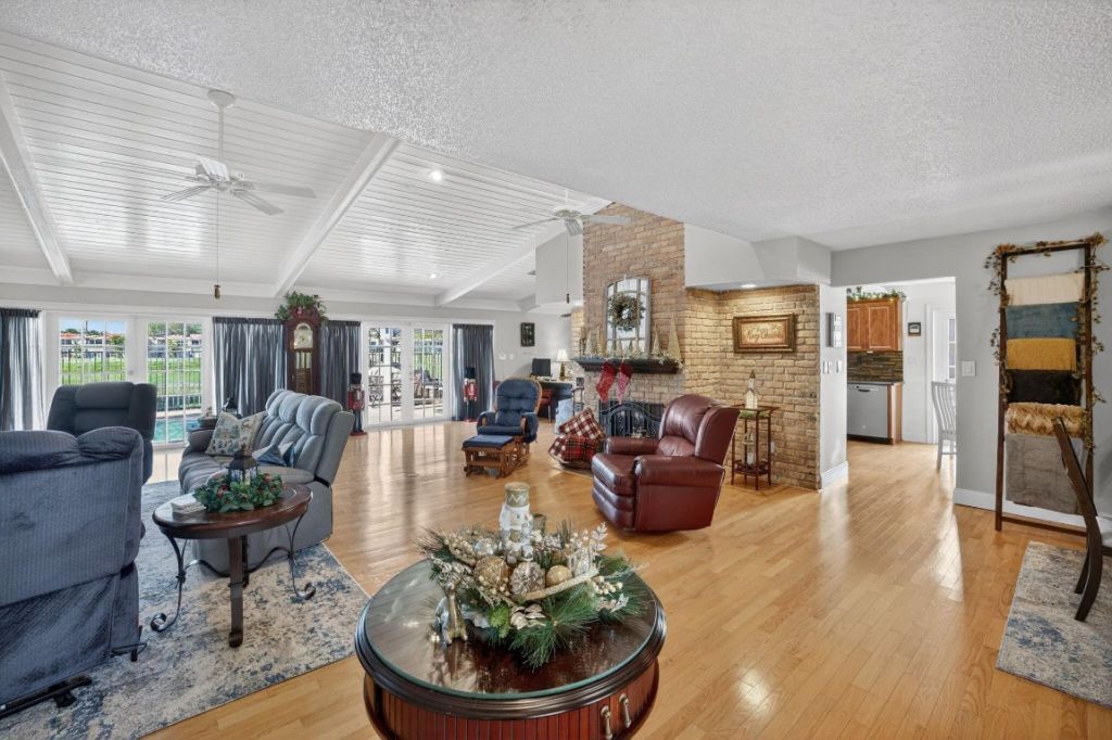 7409 Corkwood Ter, Tamarac, FL 33321 Photo