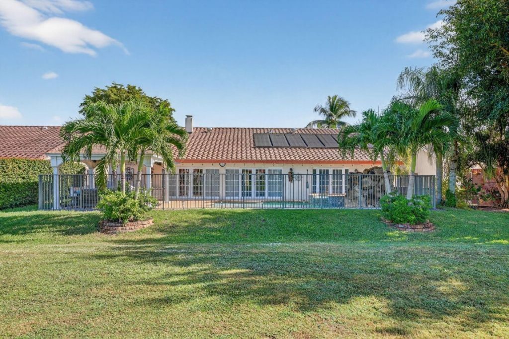 7409 Corkwood Ter, Tamarac, FL 33321 Photo