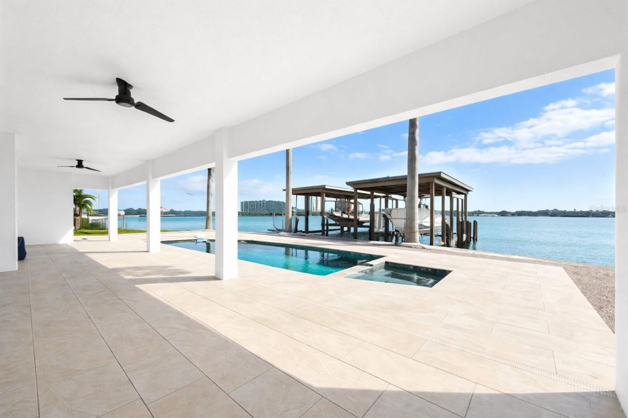 7801 9th Avenue S, Saint Petersburg, FL 33707 Photo