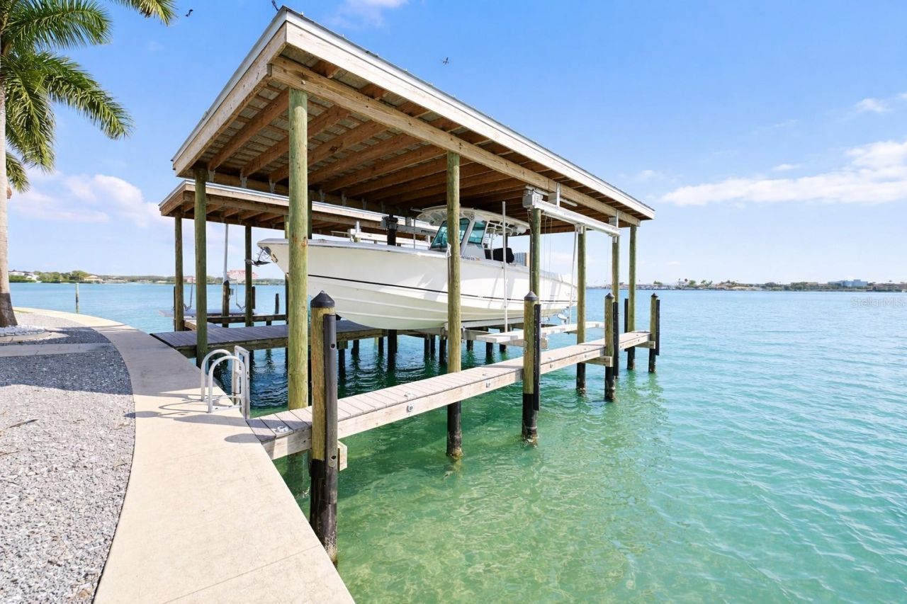 7801 9th Avenue S, Saint Petersburg, FL 33707 Photo