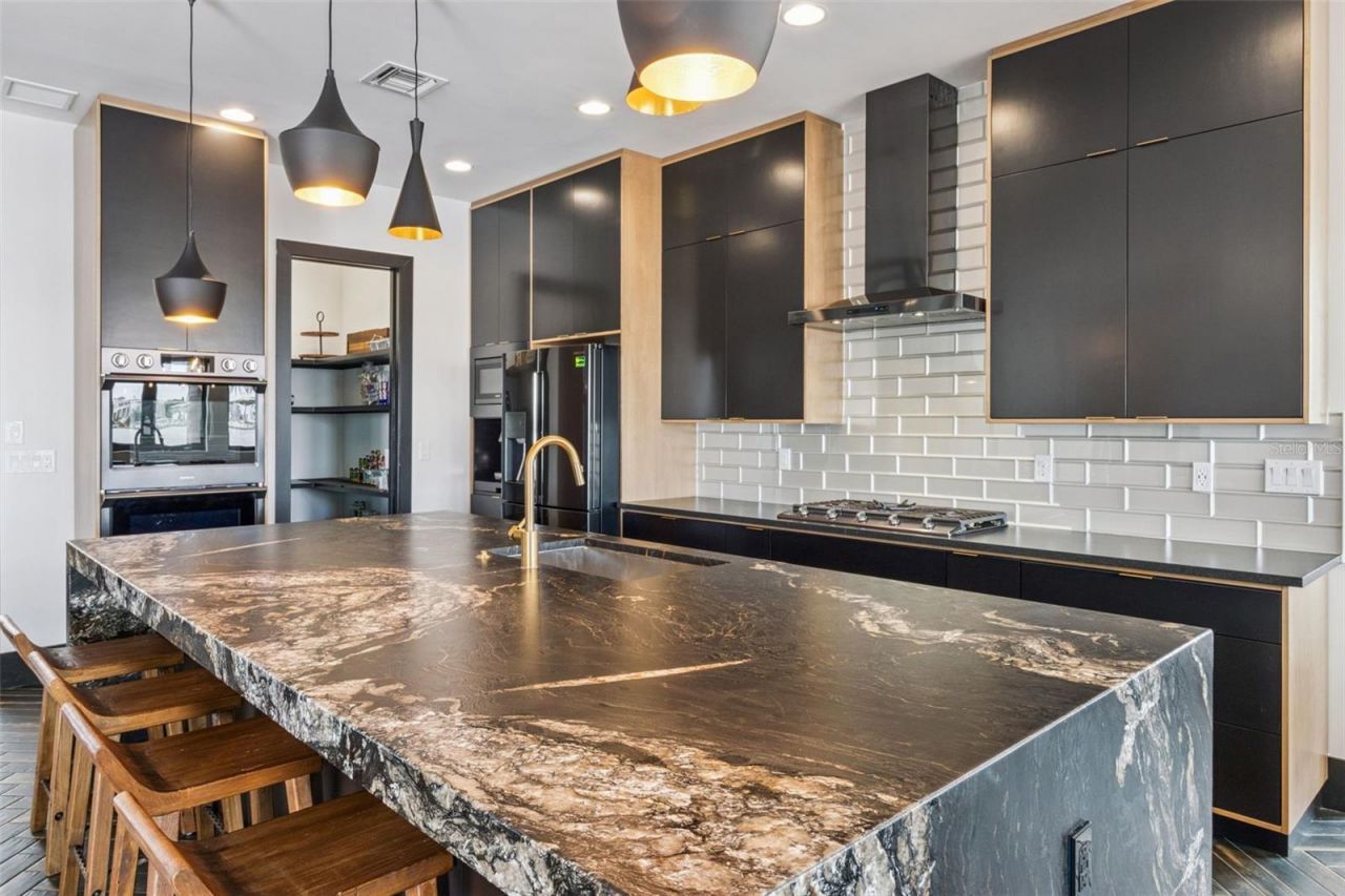 7801 9th Avenue S, Saint Petersburg, FL 33707 Photo