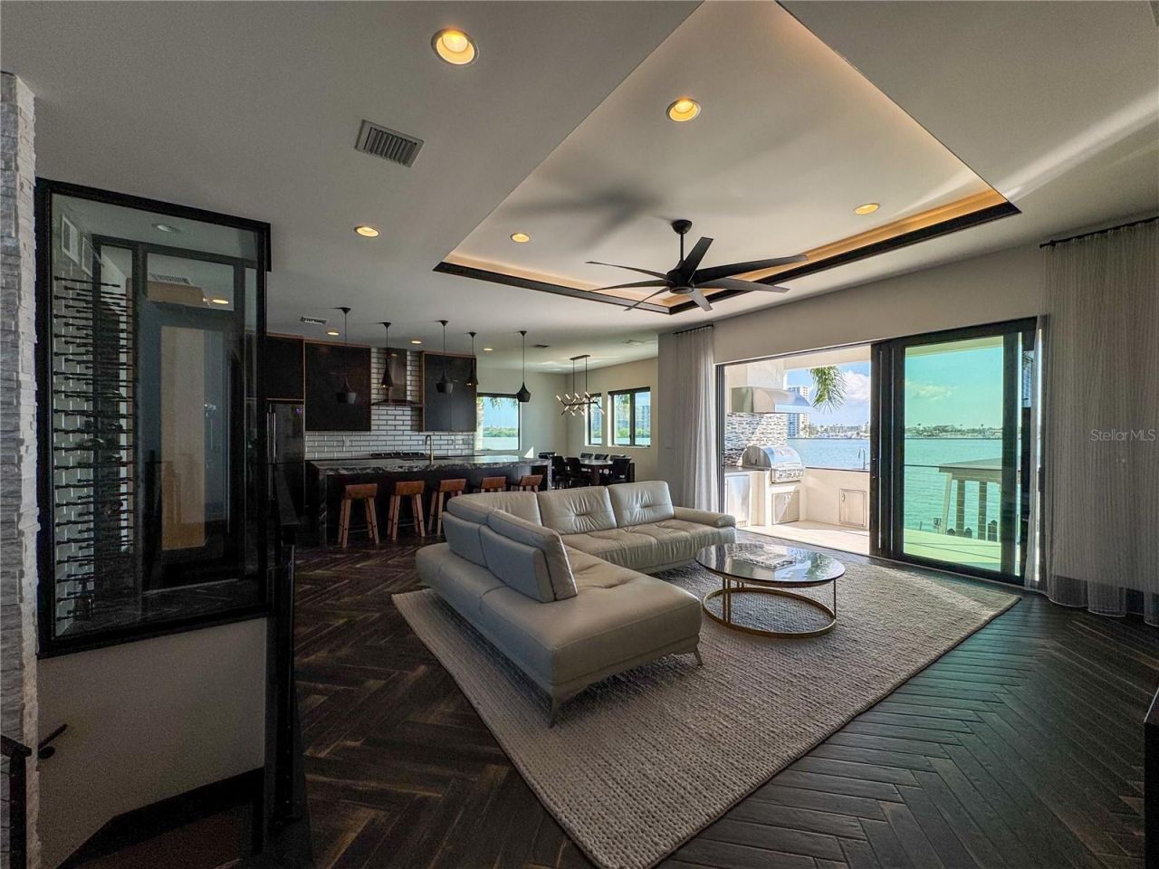 7801 9th Avenue S, Saint Petersburg, FL 33707 Photo