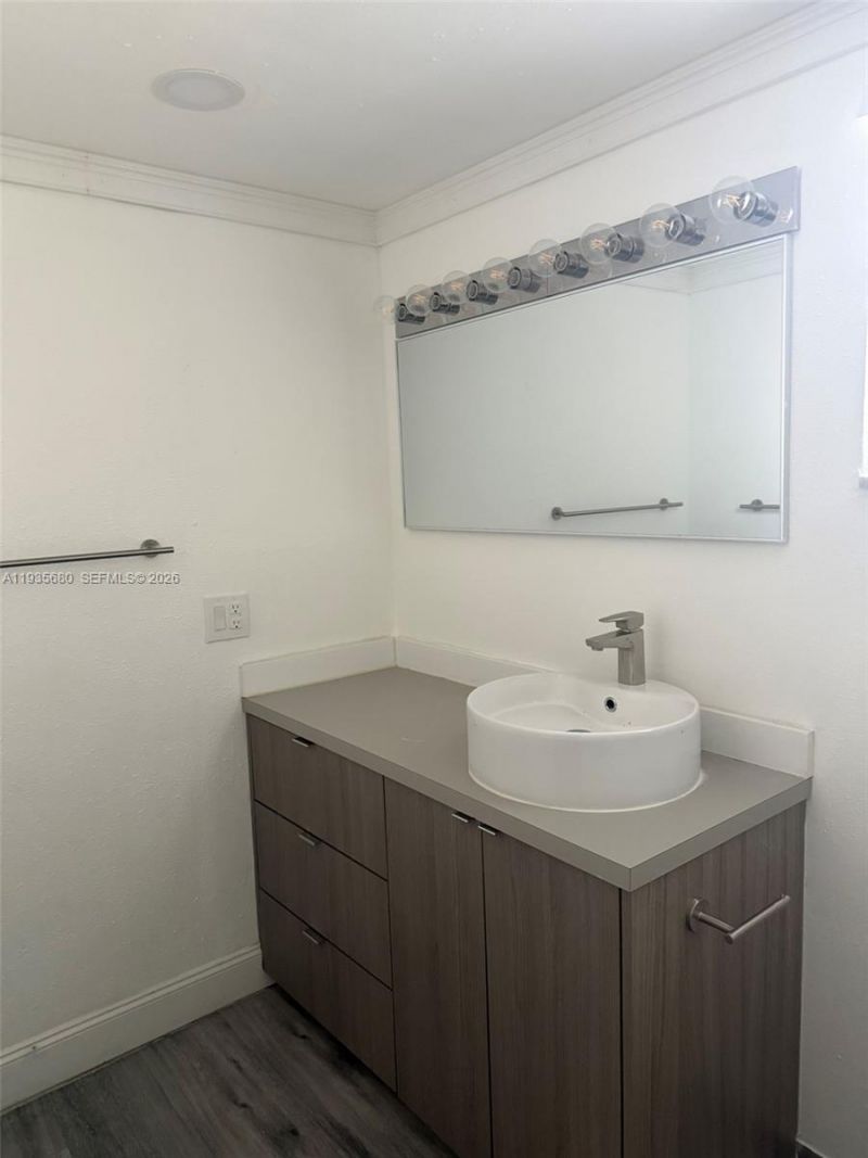 6070 W 18th Ave, Unit 202, Hialeah, FL 33012 Photo