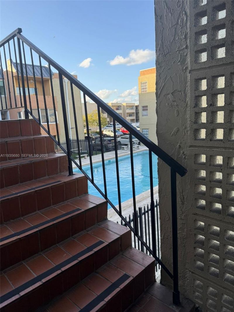 6070 W 18th Ave, Unit 202, Hialeah, FL 33012 Photo