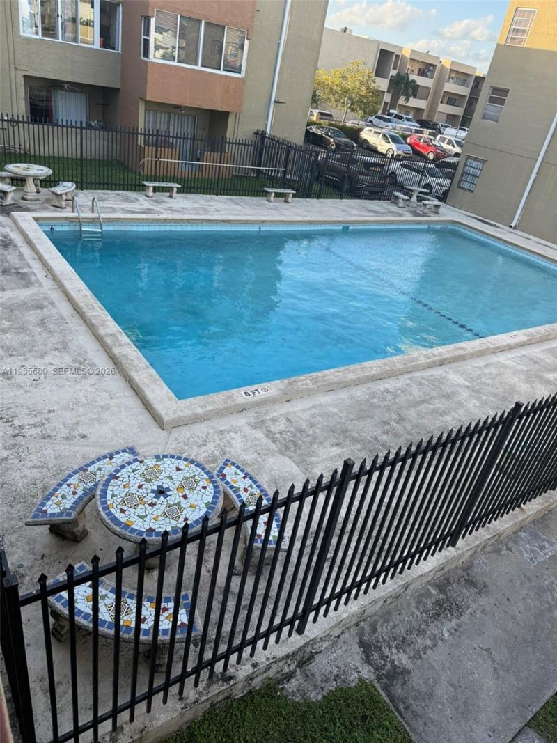 6070 W 18th Ave, Unit 202, Hialeah, FL 33012 Photo