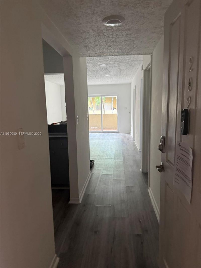 6070 W 18th Ave, Unit 202, Hialeah, FL 33012 Photo