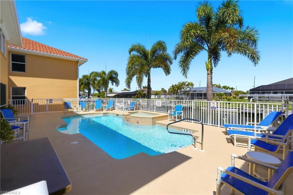 917 SW 47th Ter, Unit 205, Cape Coral, FL 33914 Photo