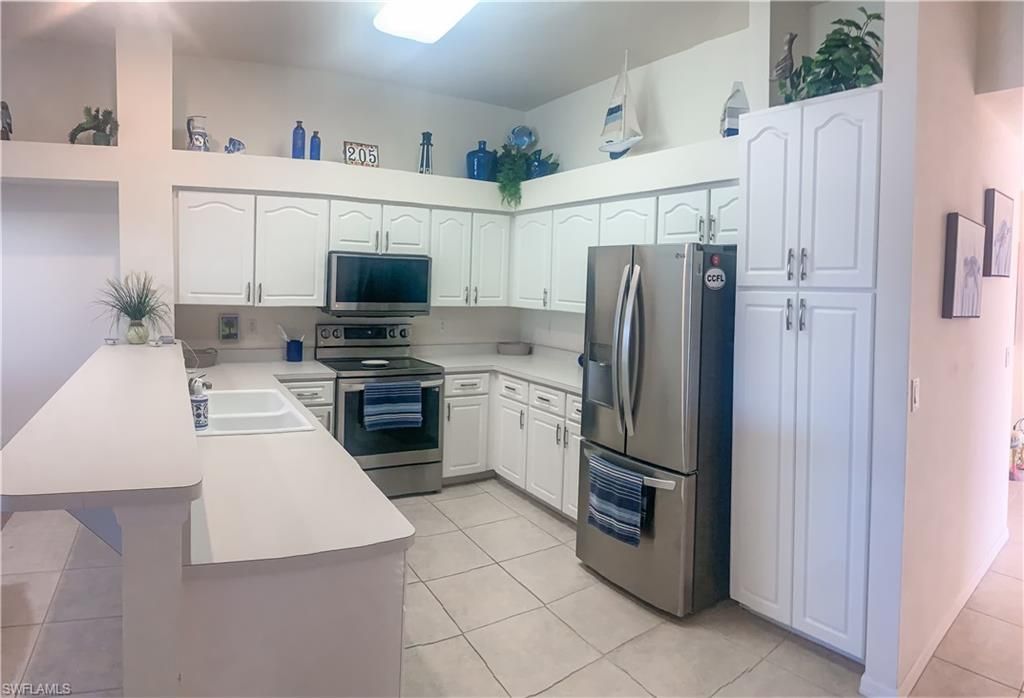 917 SW 47th Ter, Unit 205, Cape Coral, FL 33914 Photo