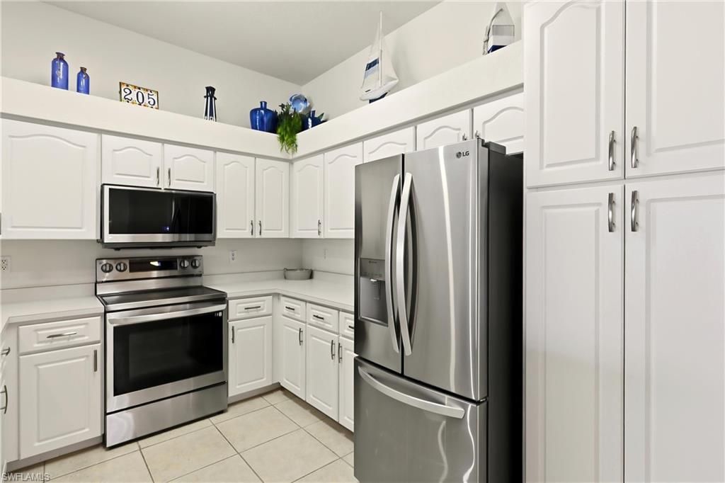 917 SW 47th Ter, Unit 205, Cape Coral, FL 33914 Photo