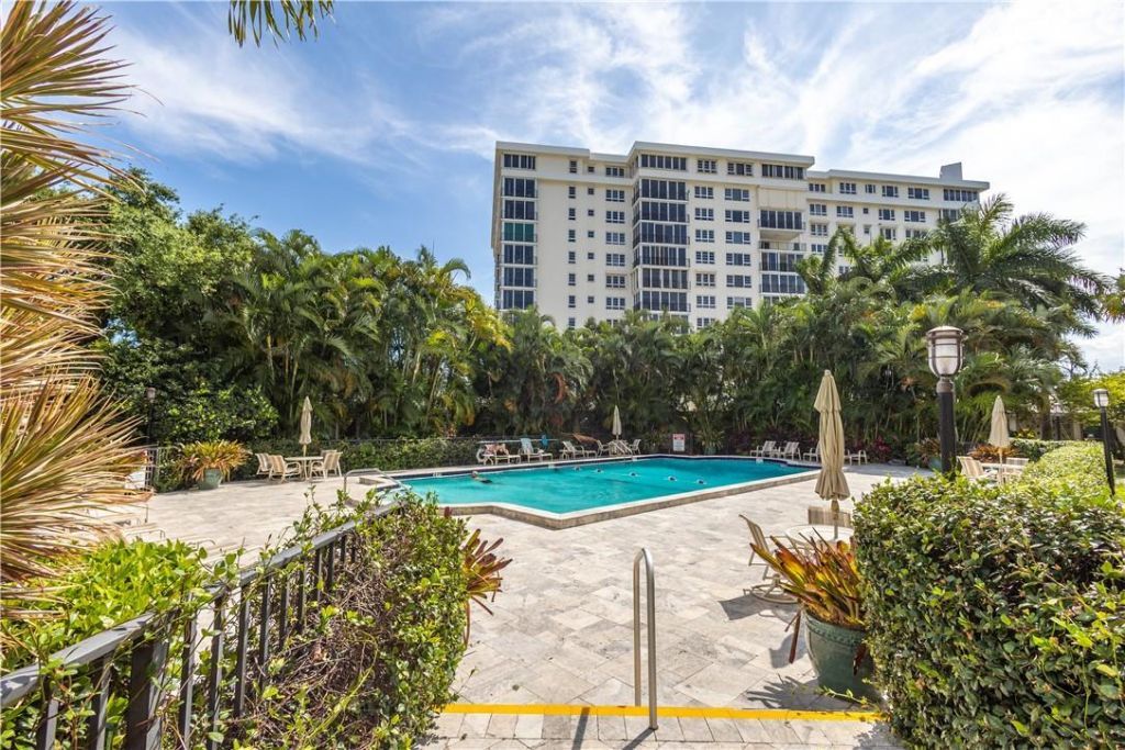 1000 Lowry Street, Unit 4G, Delray Beach, FL 33483 Photo