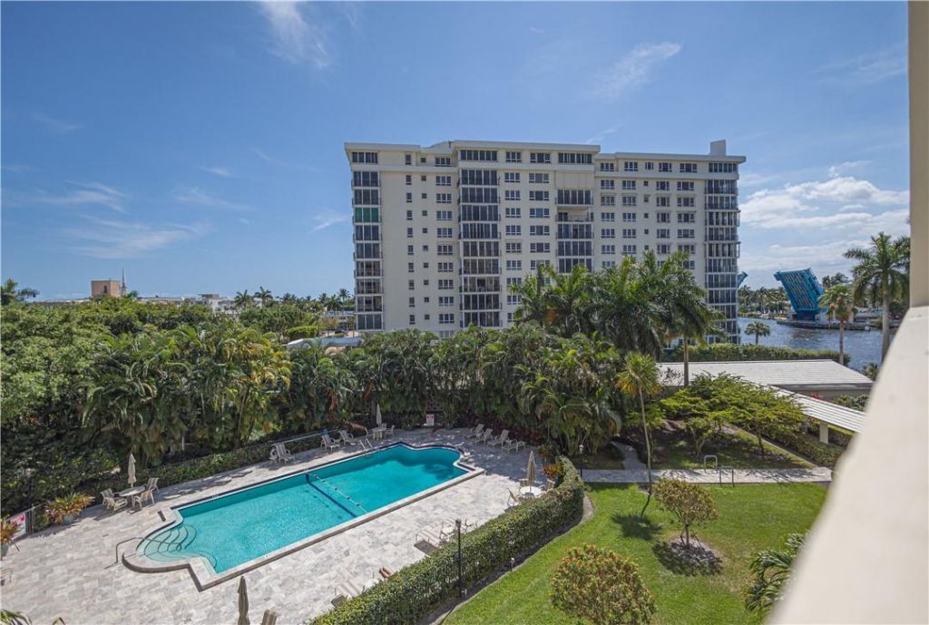 1000 Lowry Street, Unit 4G, Delray Beach, FL 33483 Photo