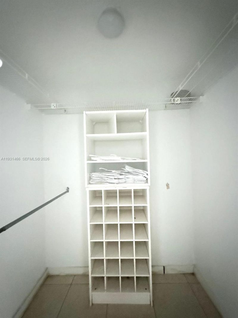 1601 NE 191st St, Unit B113, Miami, FL 33179 Photo