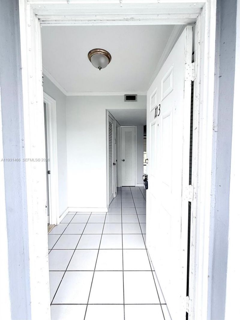 1601 NE 191st St, Unit B113, Miami, FL 33179 Photo