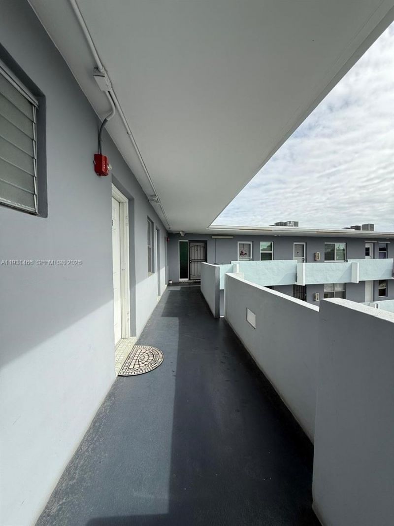 1601 NE 191st St, Unit B113, Miami, FL 33179 Photo