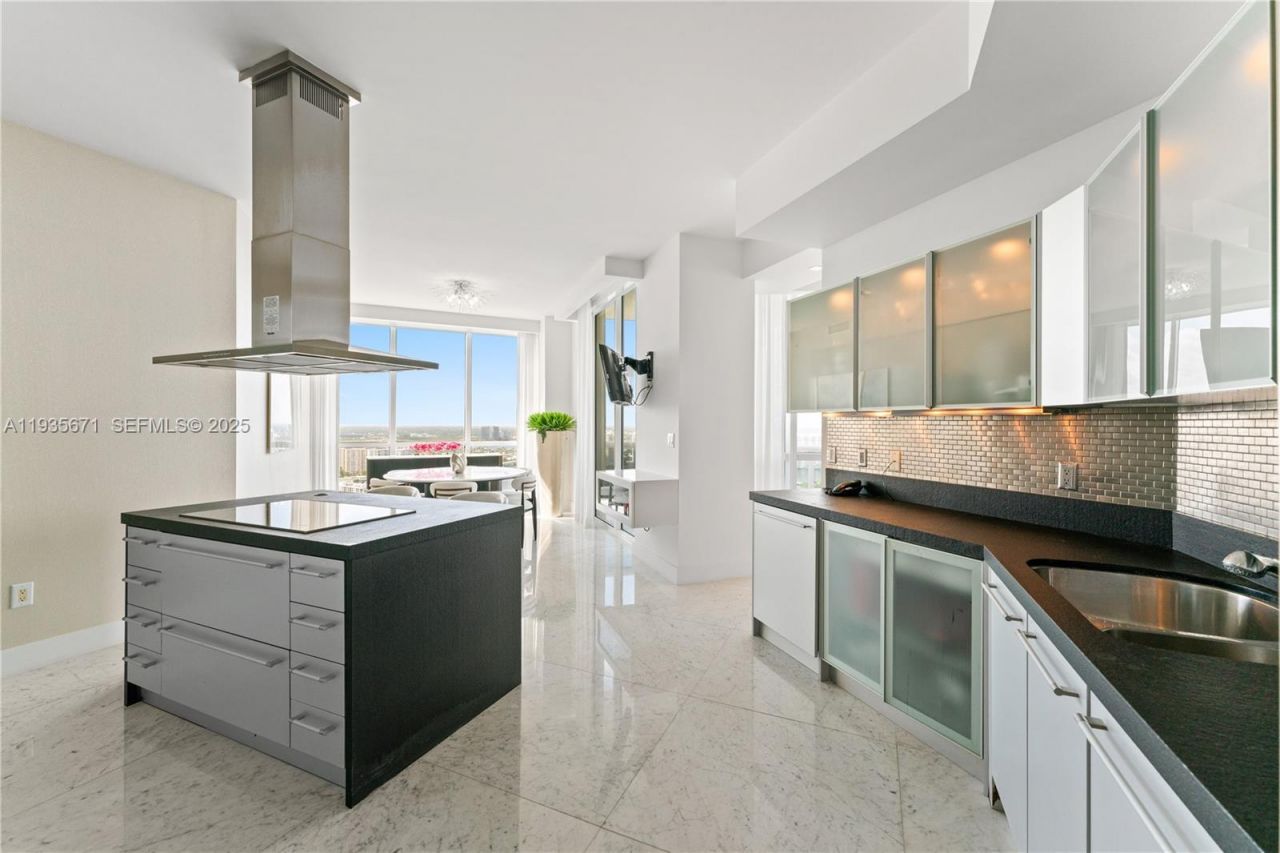 18201 Collins Ave, Unit 5001, Sunny Isles Beach, FL 33160 Photo