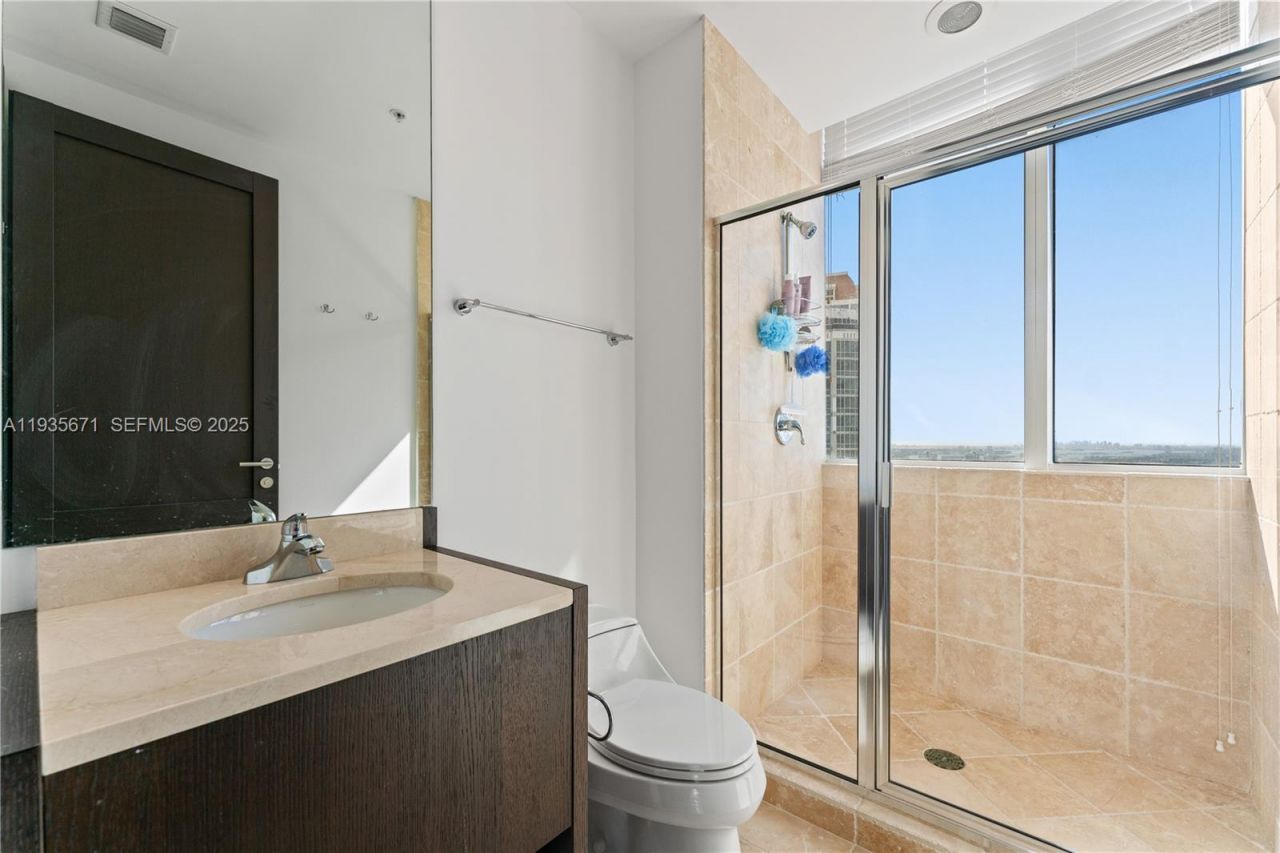 18201 Collins Ave, Unit 5001, Sunny Isles Beach, FL 33160 Photo