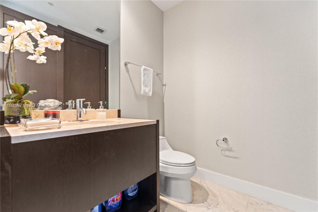 18201 Collins Ave, Unit 5001, Sunny Isles Beach, FL 33160 Photo