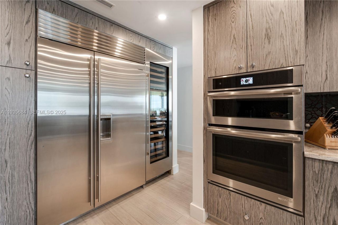 430 Grand Bay Dr , Unit 1204, Key Biscayne, FL 33149 Photo