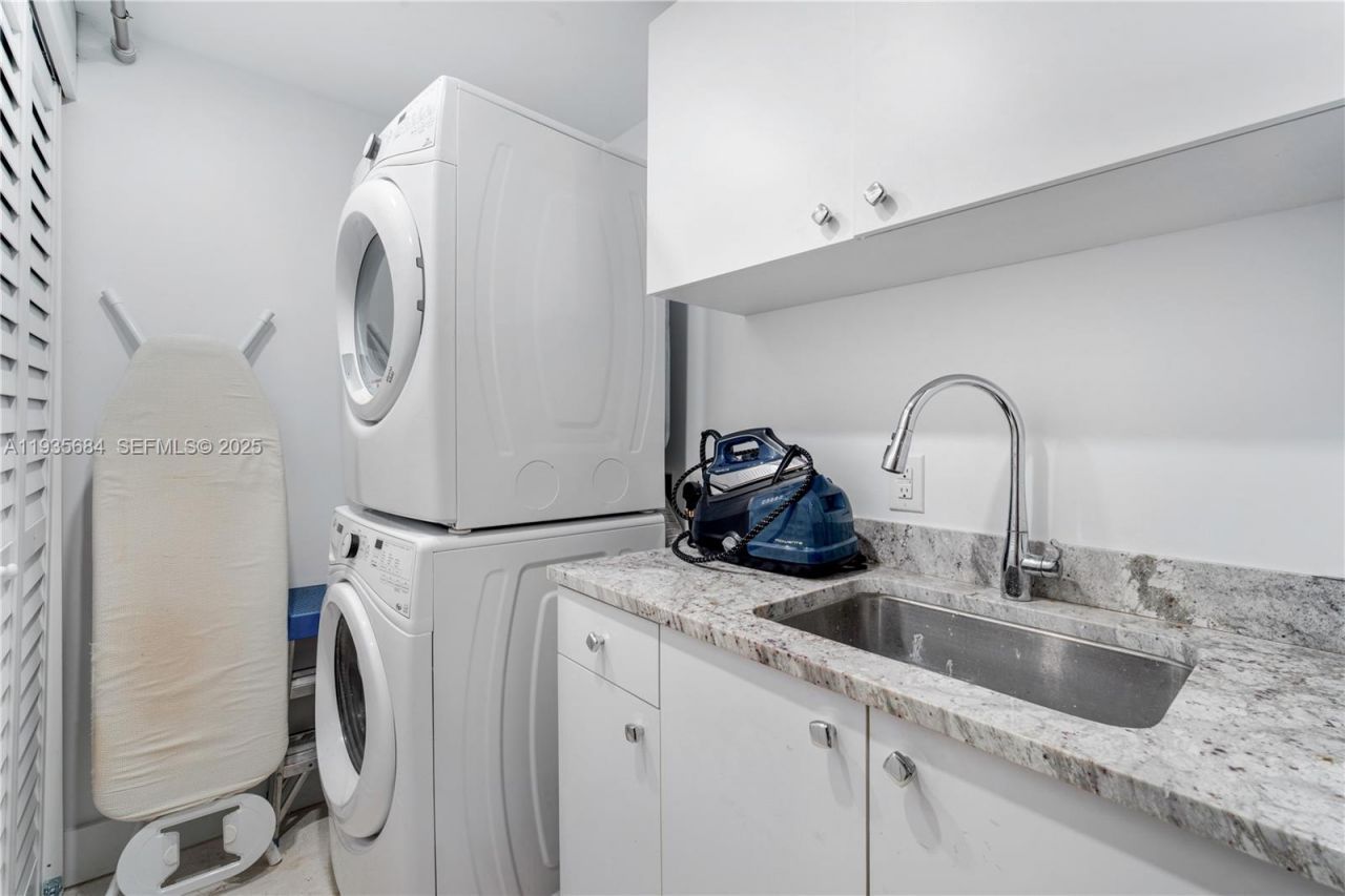 430 Grand Bay Dr , Unit 1204, Key Biscayne, FL 33149 Photo