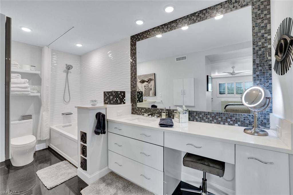 555 Park Shore Dr , Unit B503, Naples, FL 34103 Photo