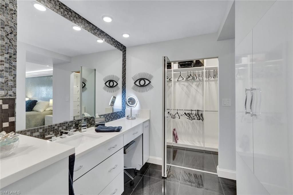 555 Park Shore Dr , Unit B503, Naples, FL 34103 Photo