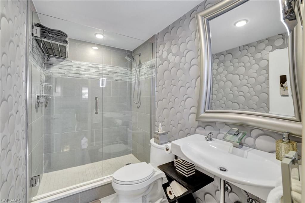 555 Park Shore Dr , Unit B503, Naples, FL 34103 Photo