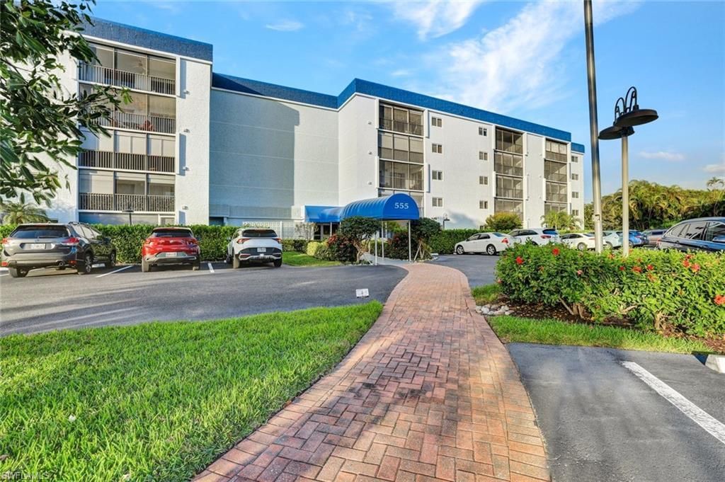 555 Park Shore Dr , Unit B503, Naples, FL 34103 Photo