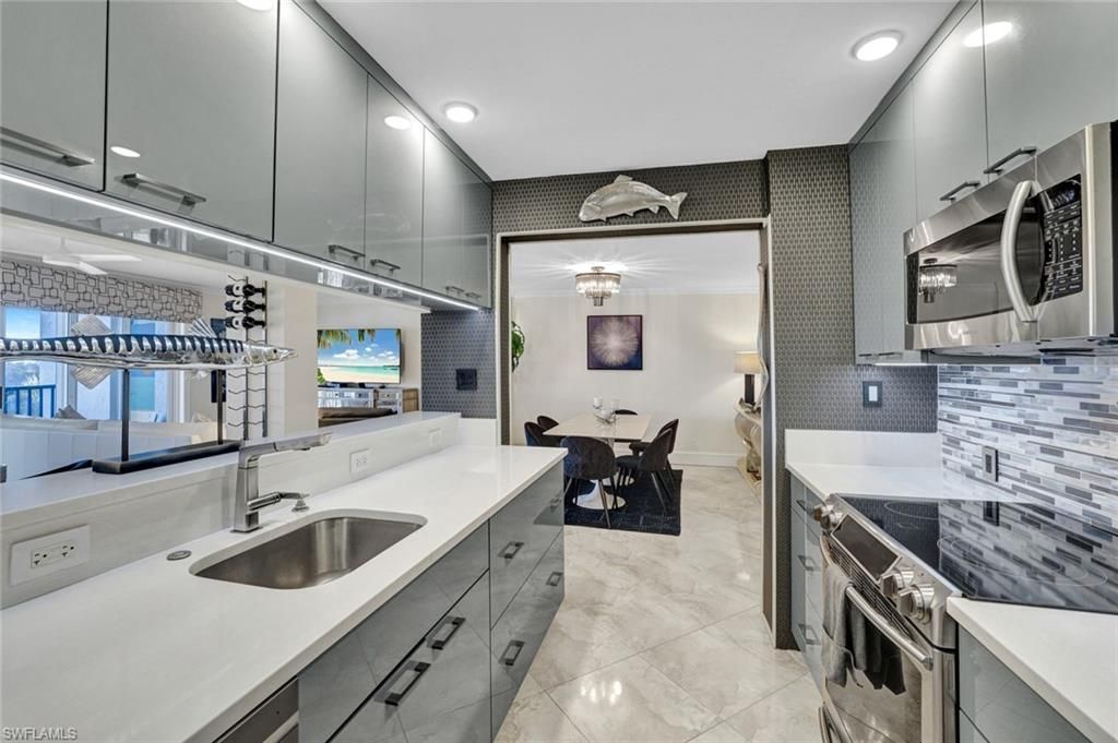 555 Park Shore Dr , Unit B503, Naples, FL 34103 Photo