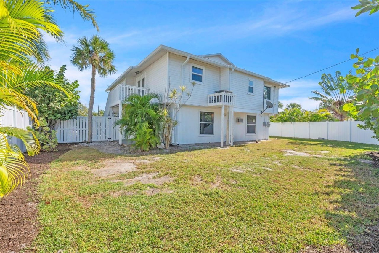 8302 Marina Drive, Holmes Beach, FL 34217 Photo