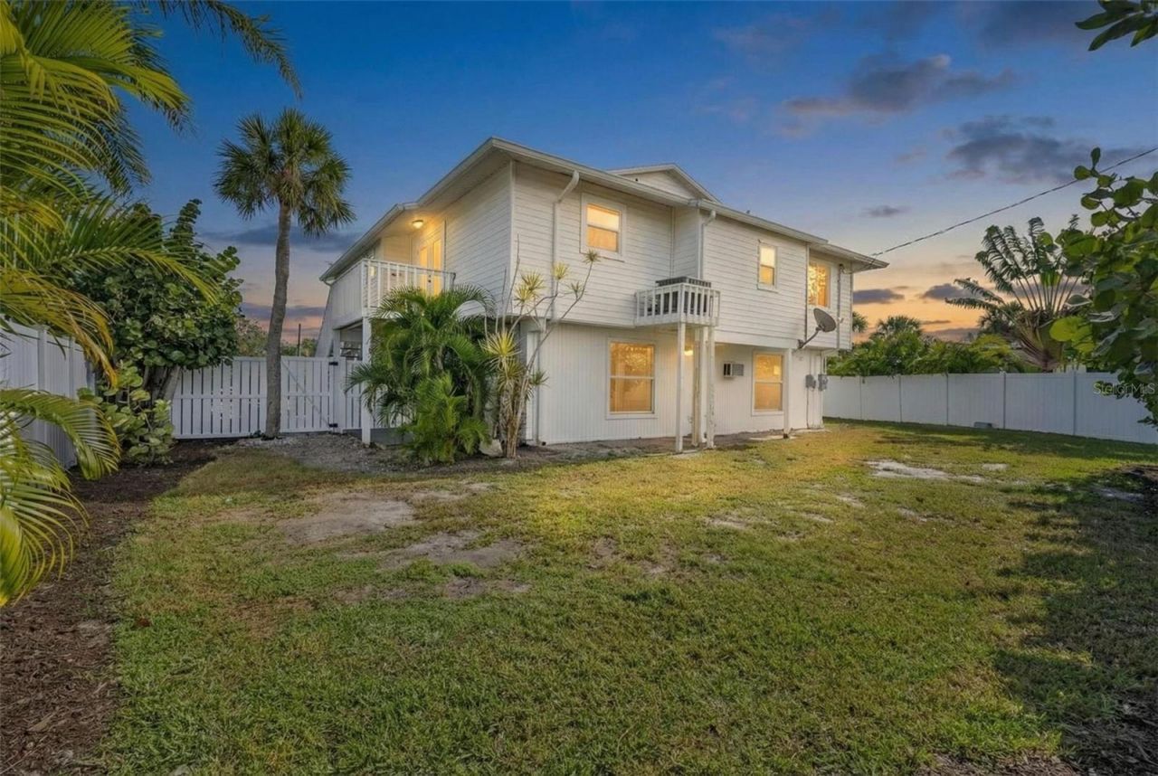 8302 Marina Drive, Holmes Beach, FL 34217 Photo