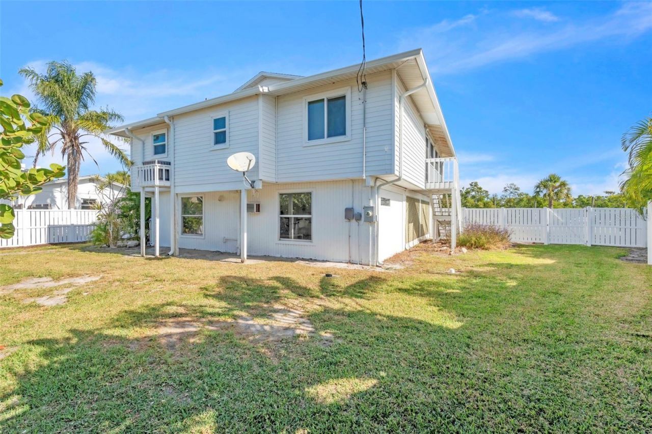 8302 Marina Drive, Holmes Beach, FL 34217 Photo