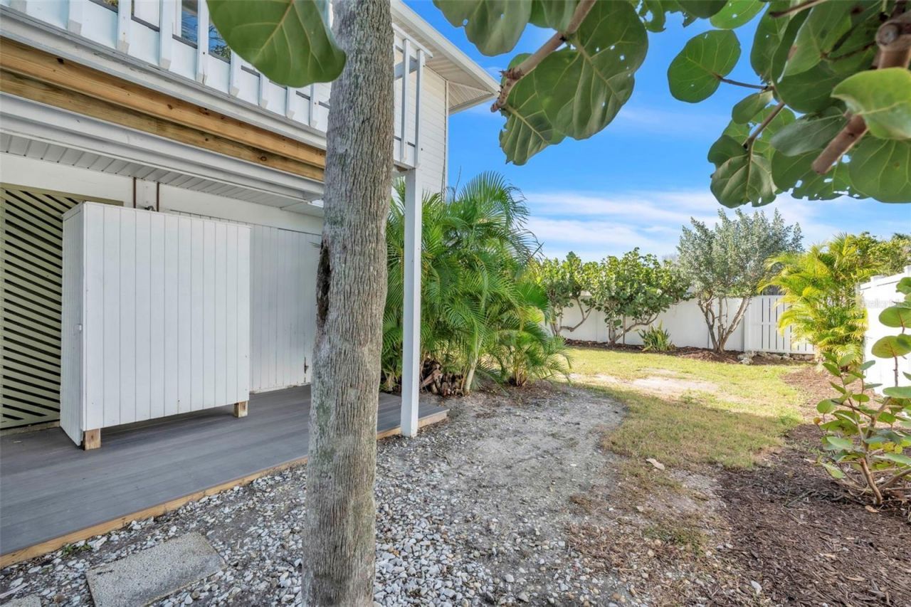 8302 Marina Drive, Holmes Beach, FL 34217 Photo