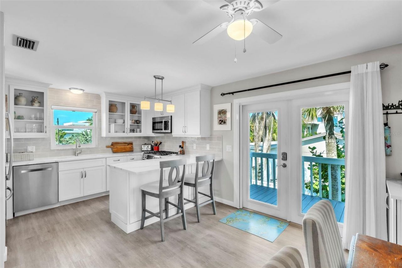 8302 Marina Drive, Holmes Beach, FL 34217 Photo