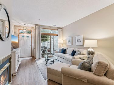 8465 Cortland Road, Unit 125, Eden Prairie, MN 55344