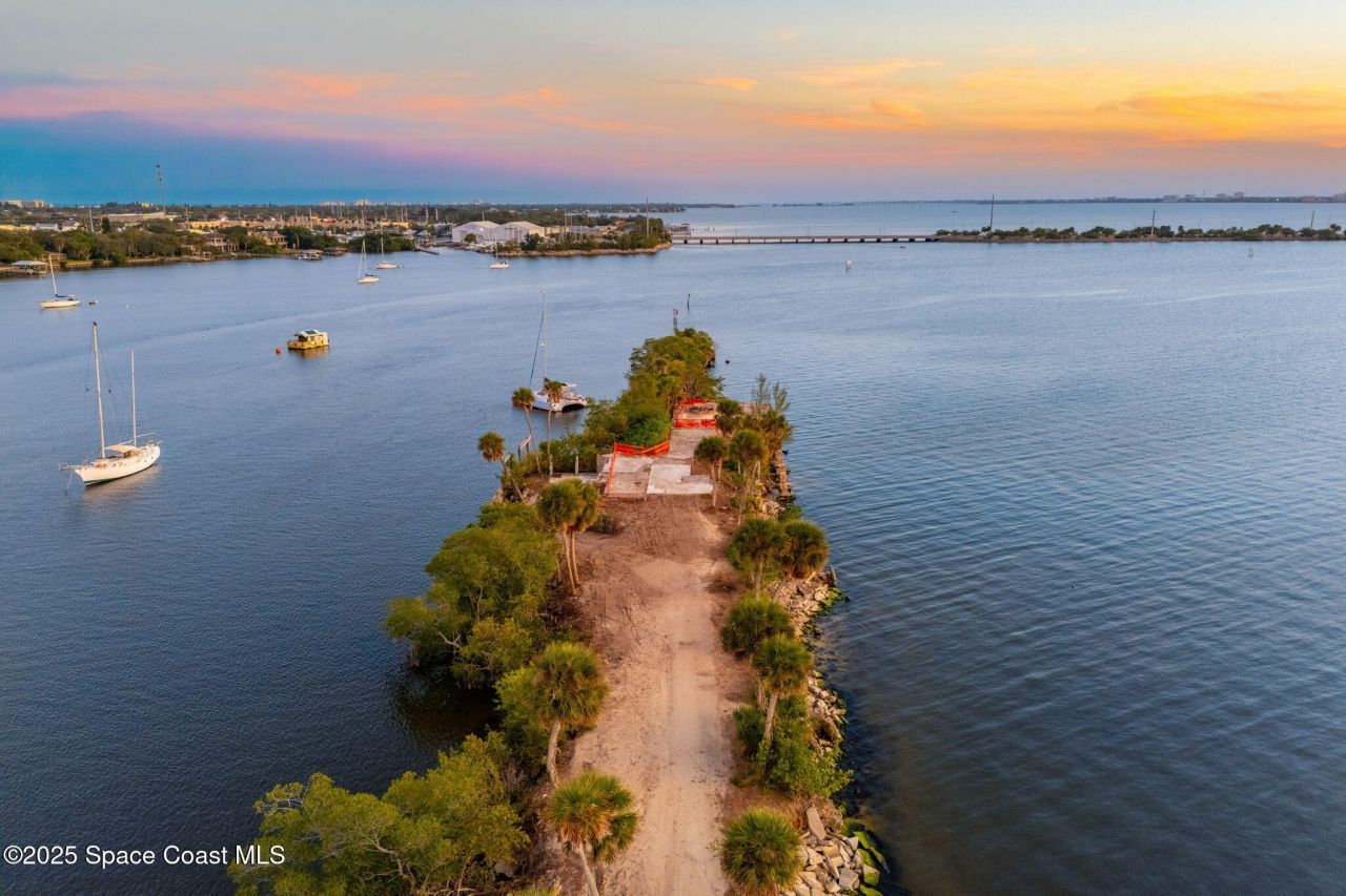 11680 Dragon Point Drive, Merritt Island, FL 32952 Photo