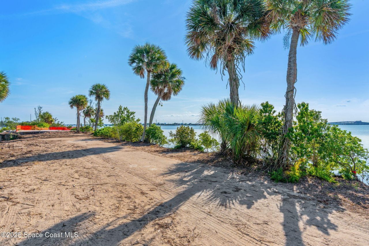 11680 Dragon Point Drive, Merritt Island, FL 32952 Photo