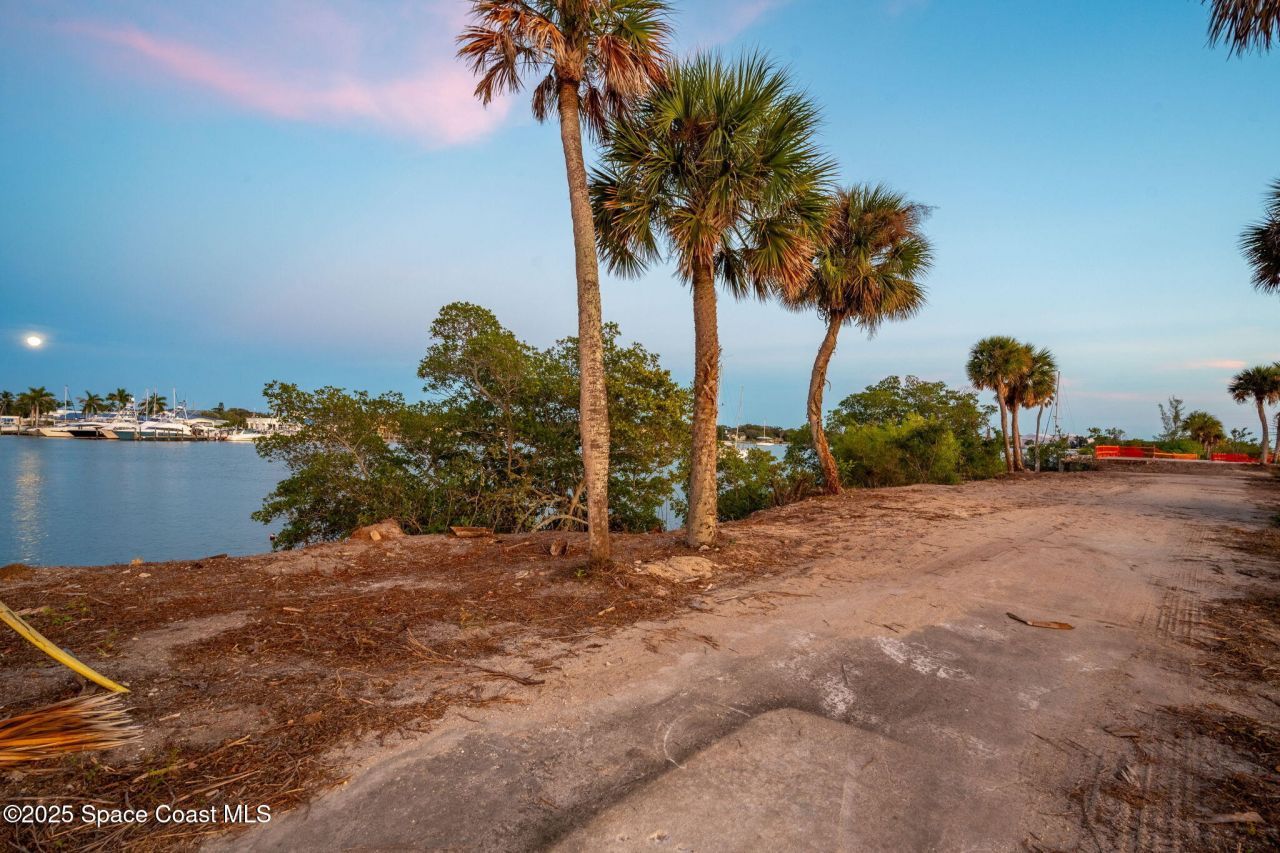 11680 Dragon Point Drive, Merritt Island, FL 32952 Photo