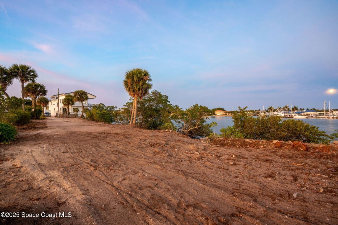 11680 Dragon Point Drive, Merritt Island, FL 32952 Photo